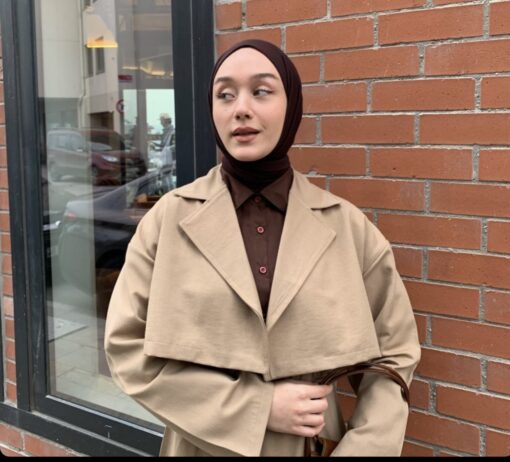 ⁦طقم سفر من ثلاث قطع بلون بُني غامق⁩ - الصورة ⁦2⁩